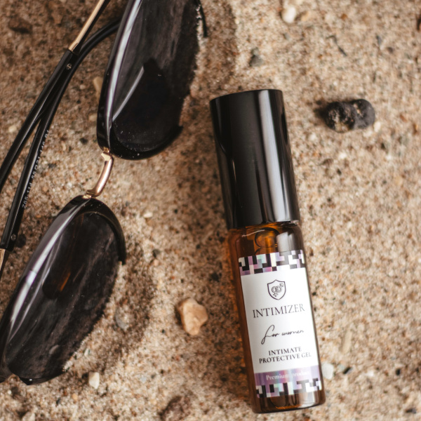 Эко-гель для интимного ухода антибактериальный для женщин с феромонами Intimizer 20мл